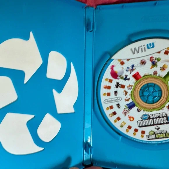 Blue New Super Mario Bros U Video Game for Wii U - Picture 3 of 3